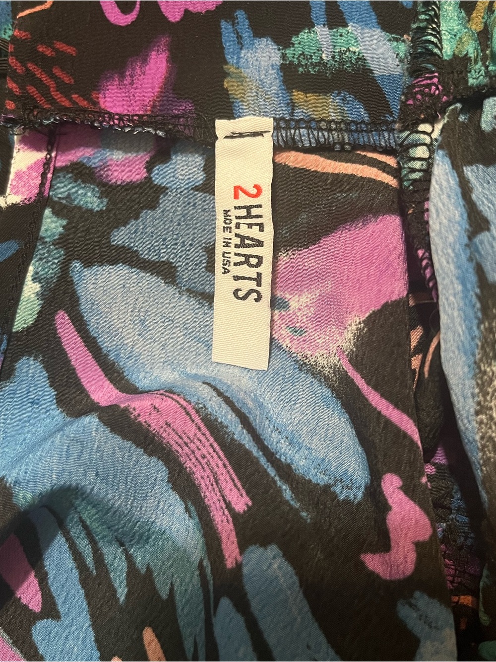2 Hearts Floral Print Women's Blouse - Picture 4 of 4